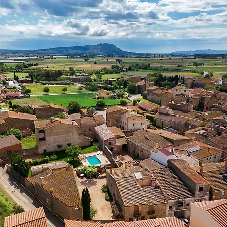 9 Km De L'escala Holiday home *