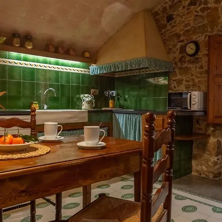 9 Km De L'escala Holiday home