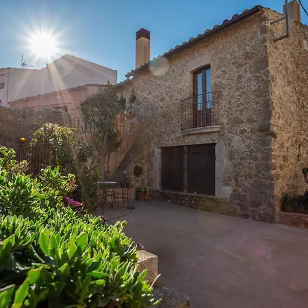 9 Km De L'escala Holiday home La Tallada