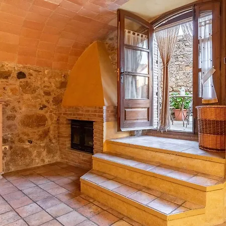 9 Km De L'escala Holiday home